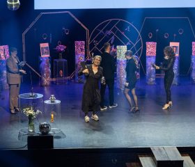 Githa Lehrmann modtager pris, ved Mofibo Awards 2023